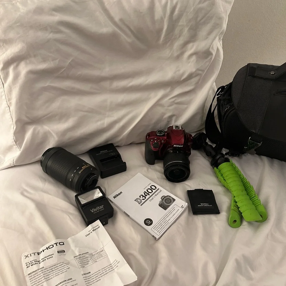 Hardly used Nikon d3400,no issues/damage at all. Great deal, & great 1st camera